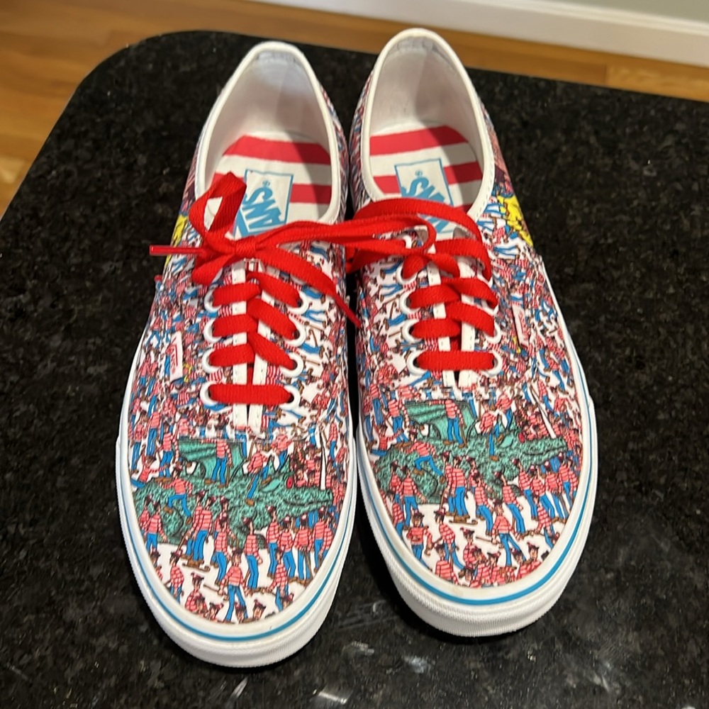 Vans where’s Waldo authentic sneakers mens 8.5/wmns 10 NEW